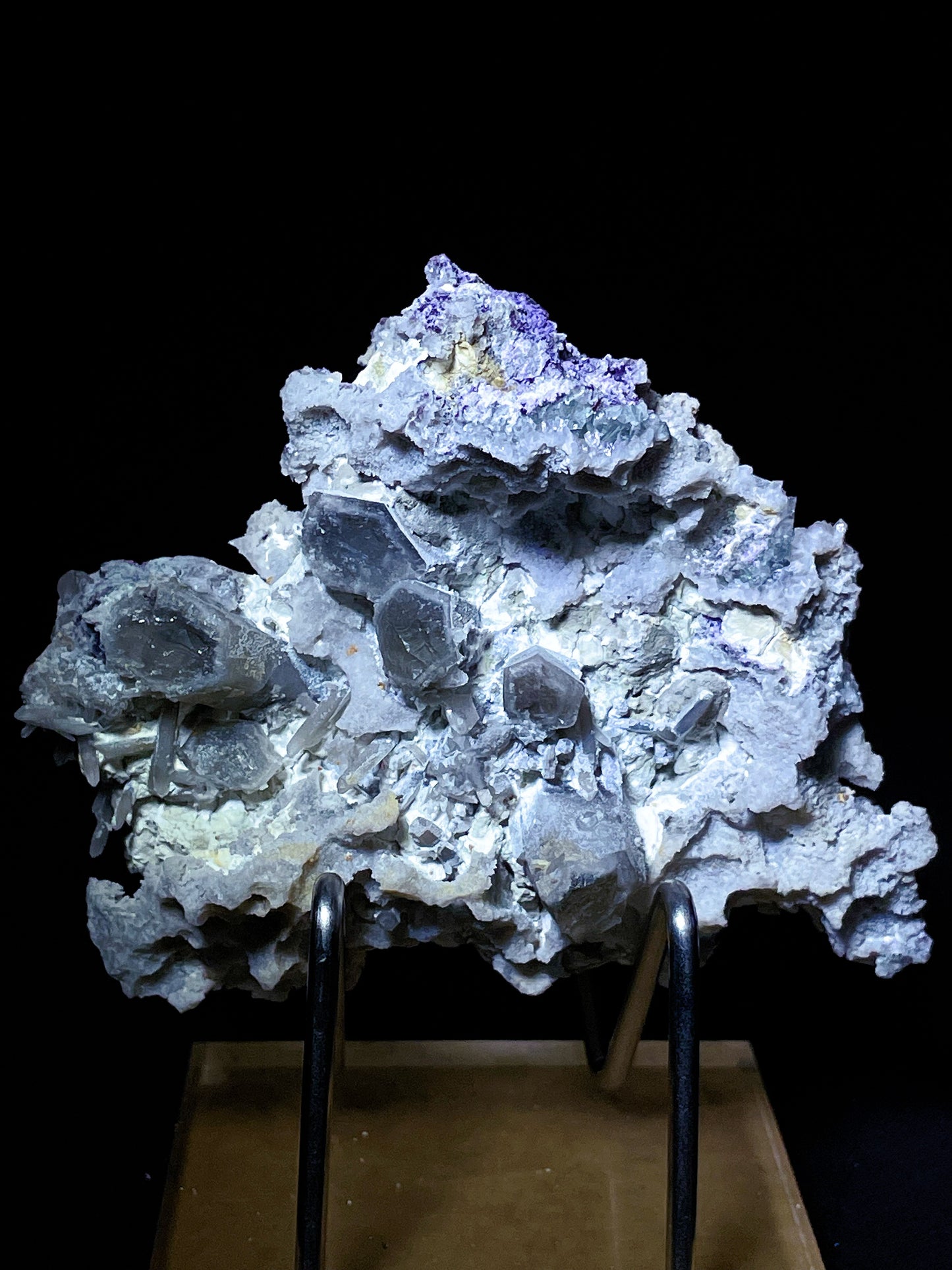 octangle fluorite with quartz specimen Inner Mongolia