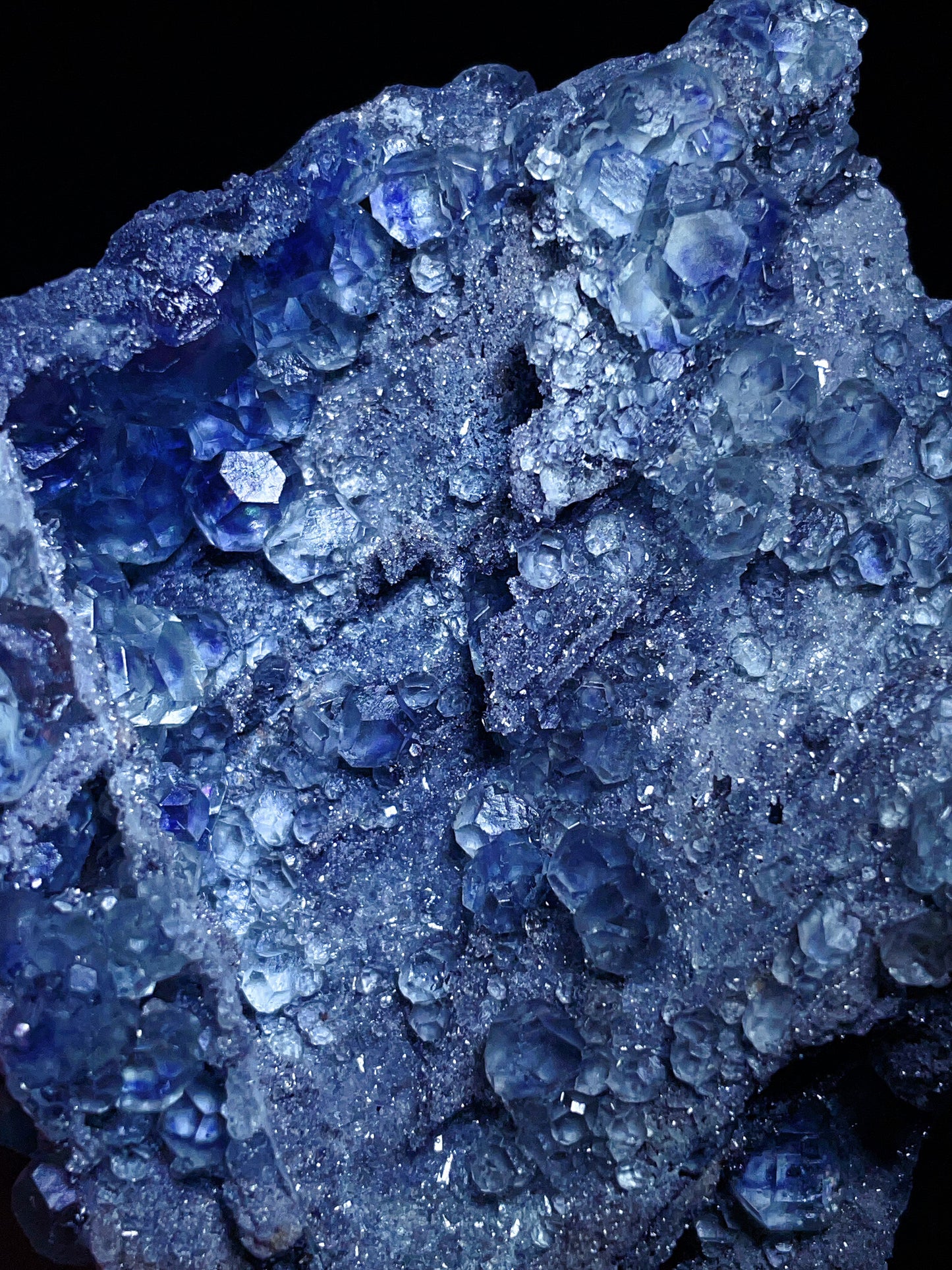 Fujian purple-blue fluorite