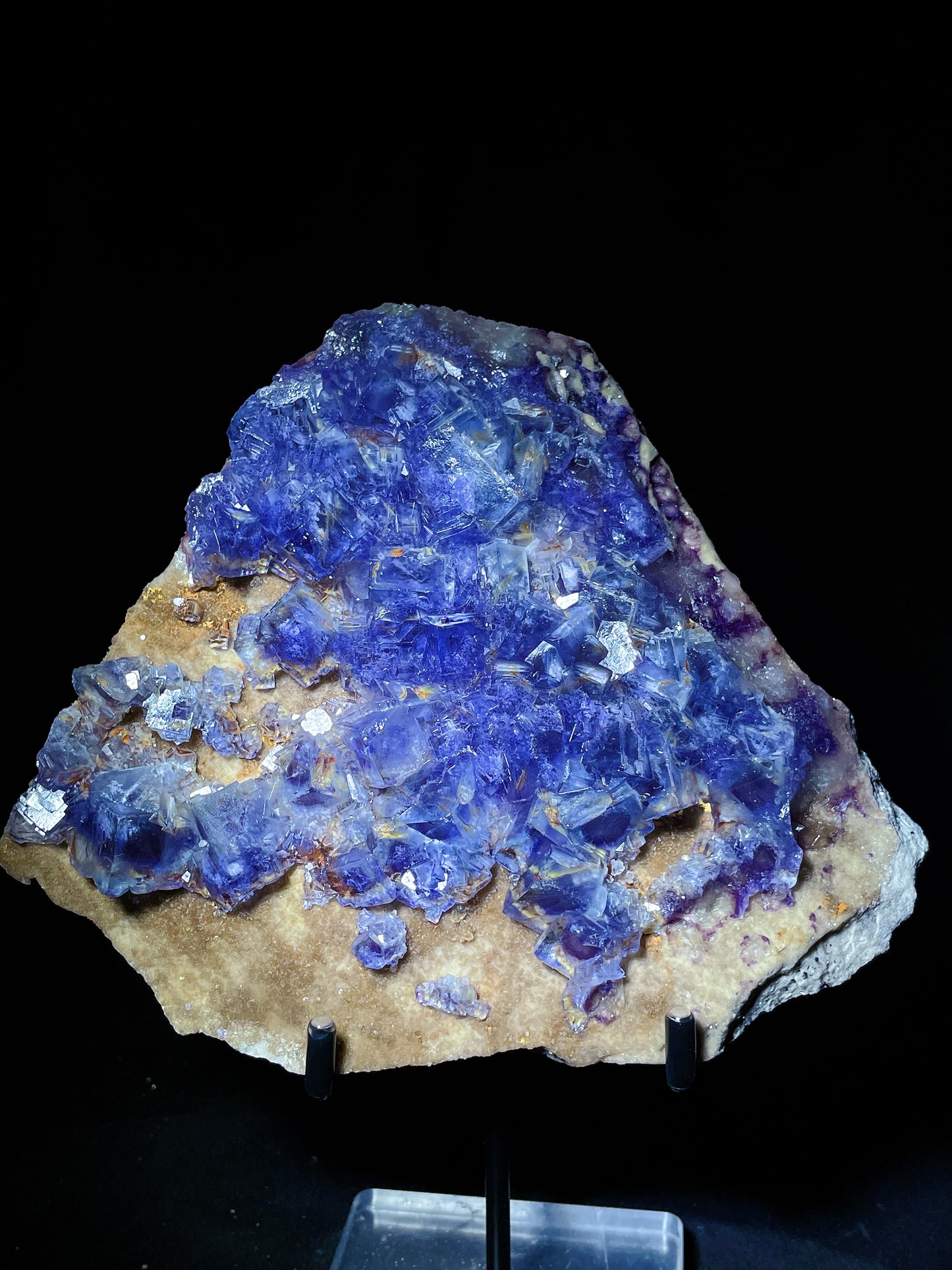 Zhejiang purple fluorite specimen