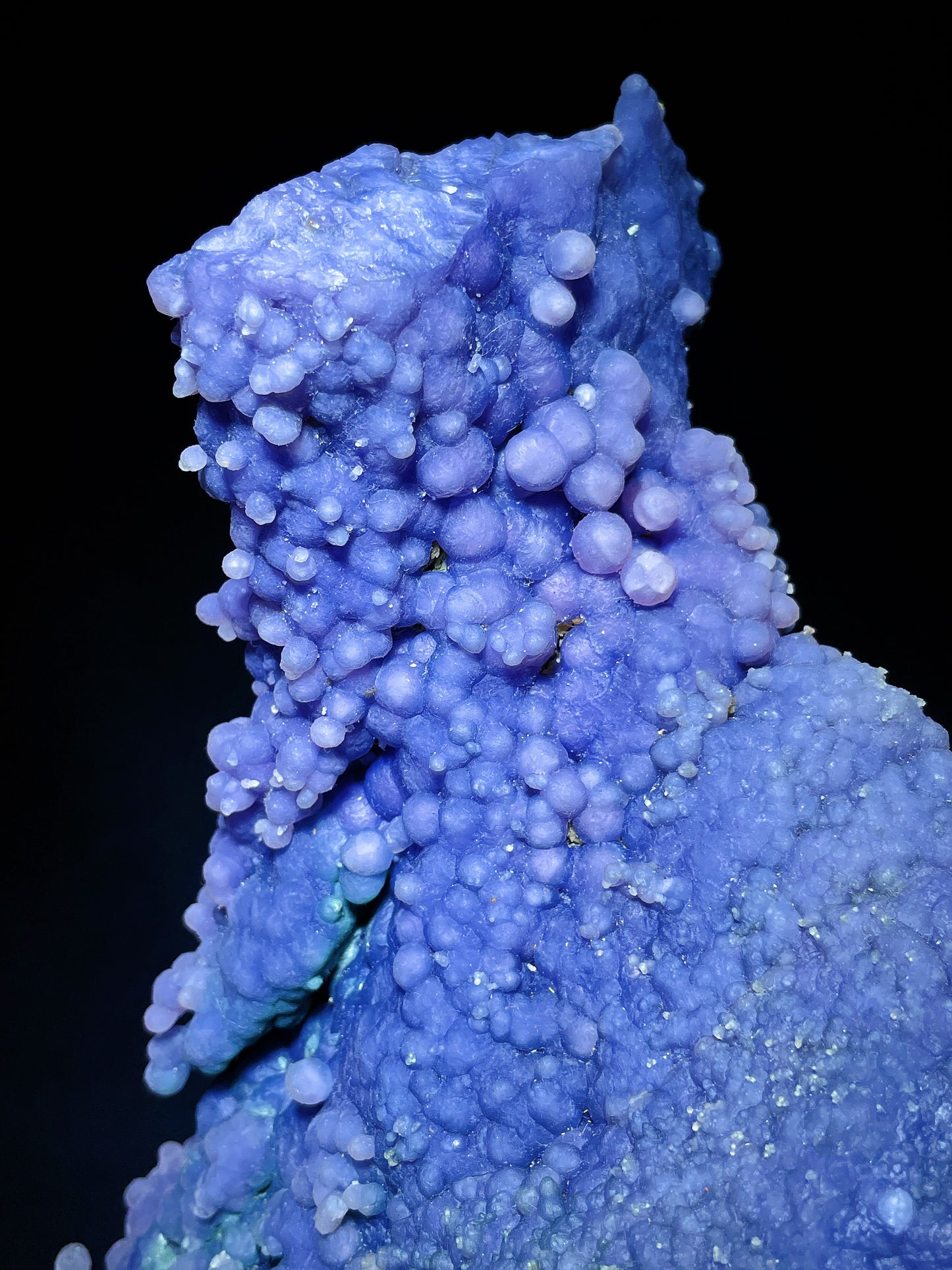 Indonesia grape agate specimen