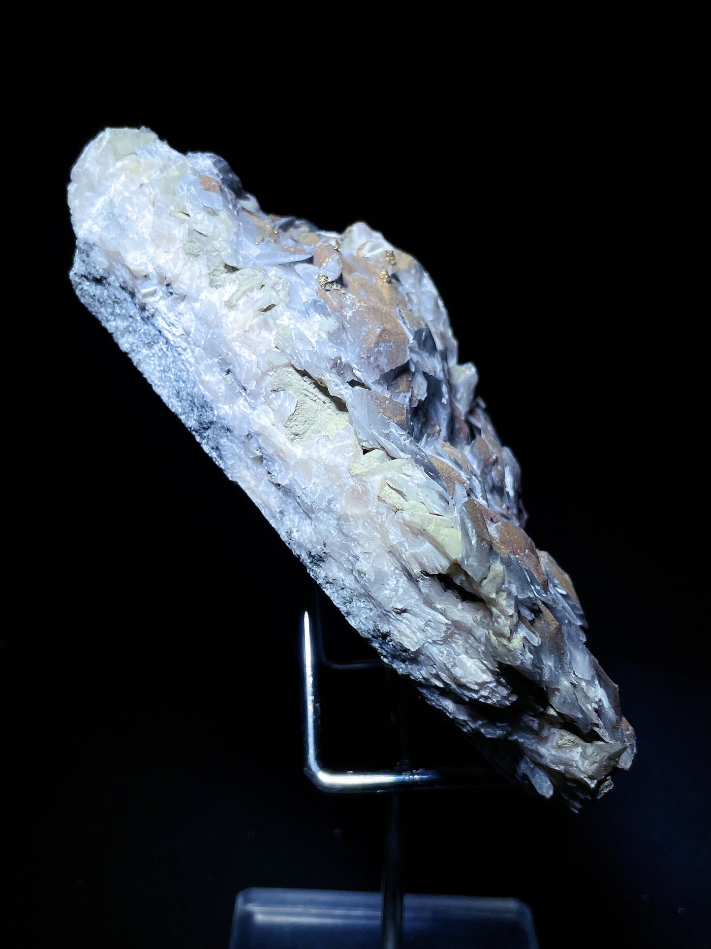 petal calcite with pyrite specimen Hubei China