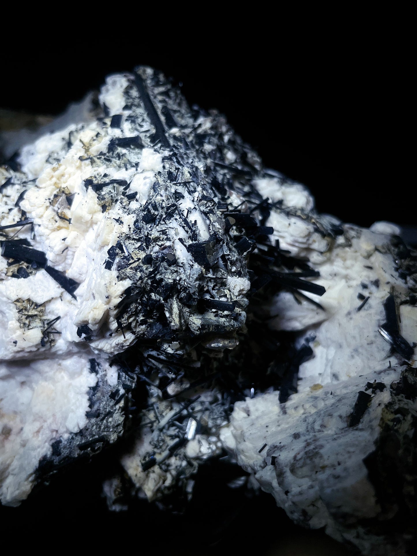 tourmaline origin Guangxi