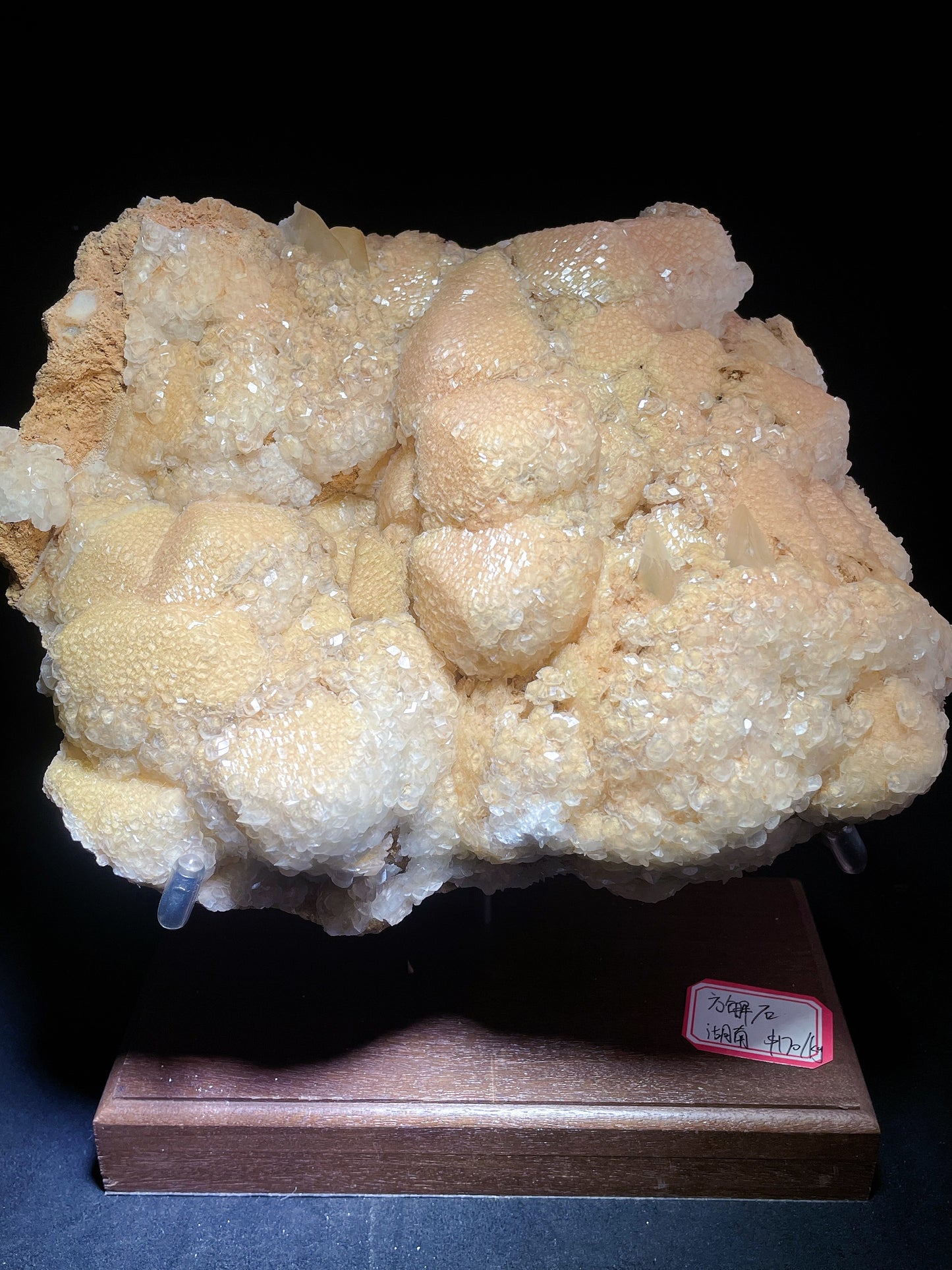 orange calcite origin Hunan