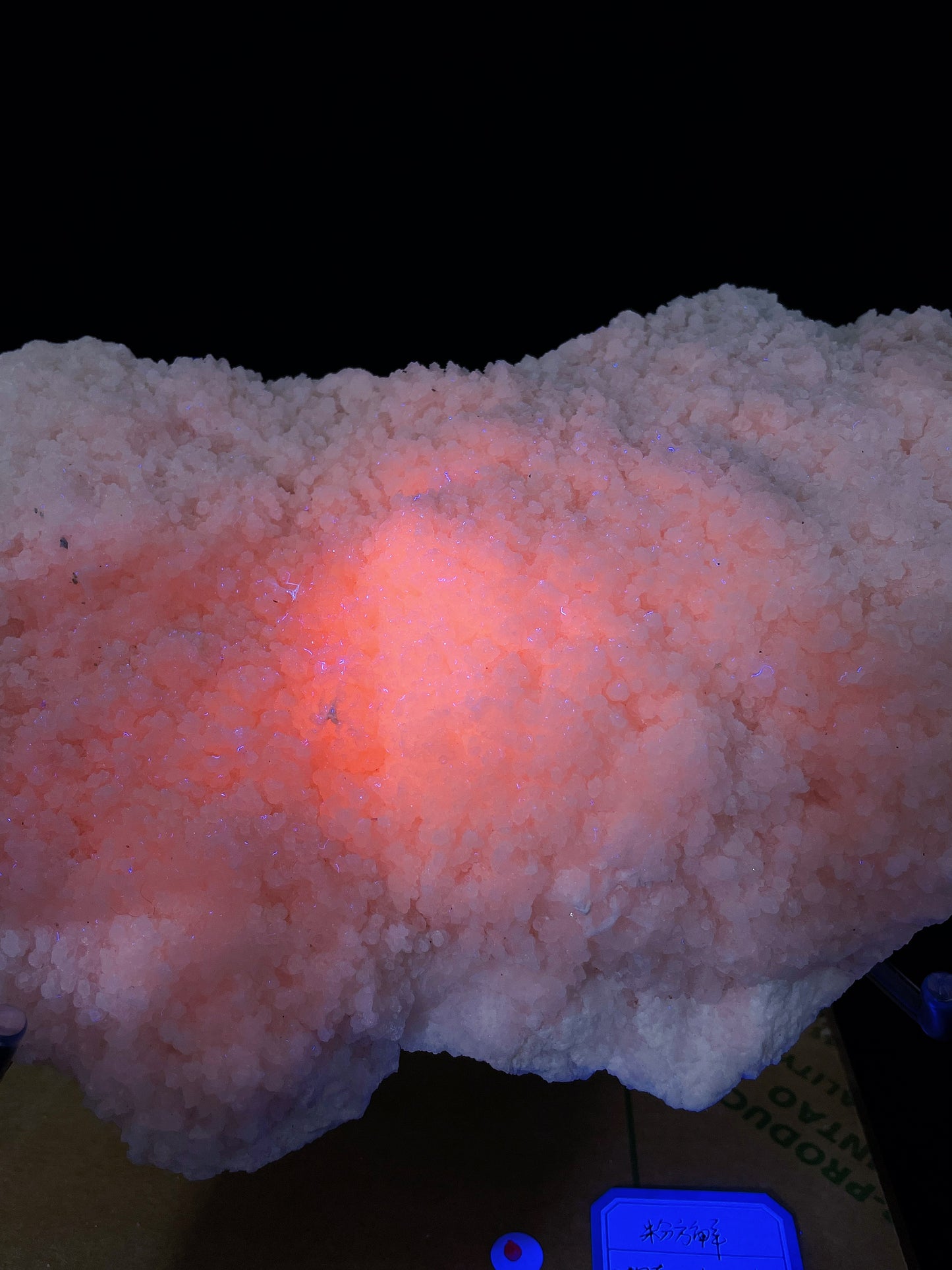 pink calcite origin Hunan