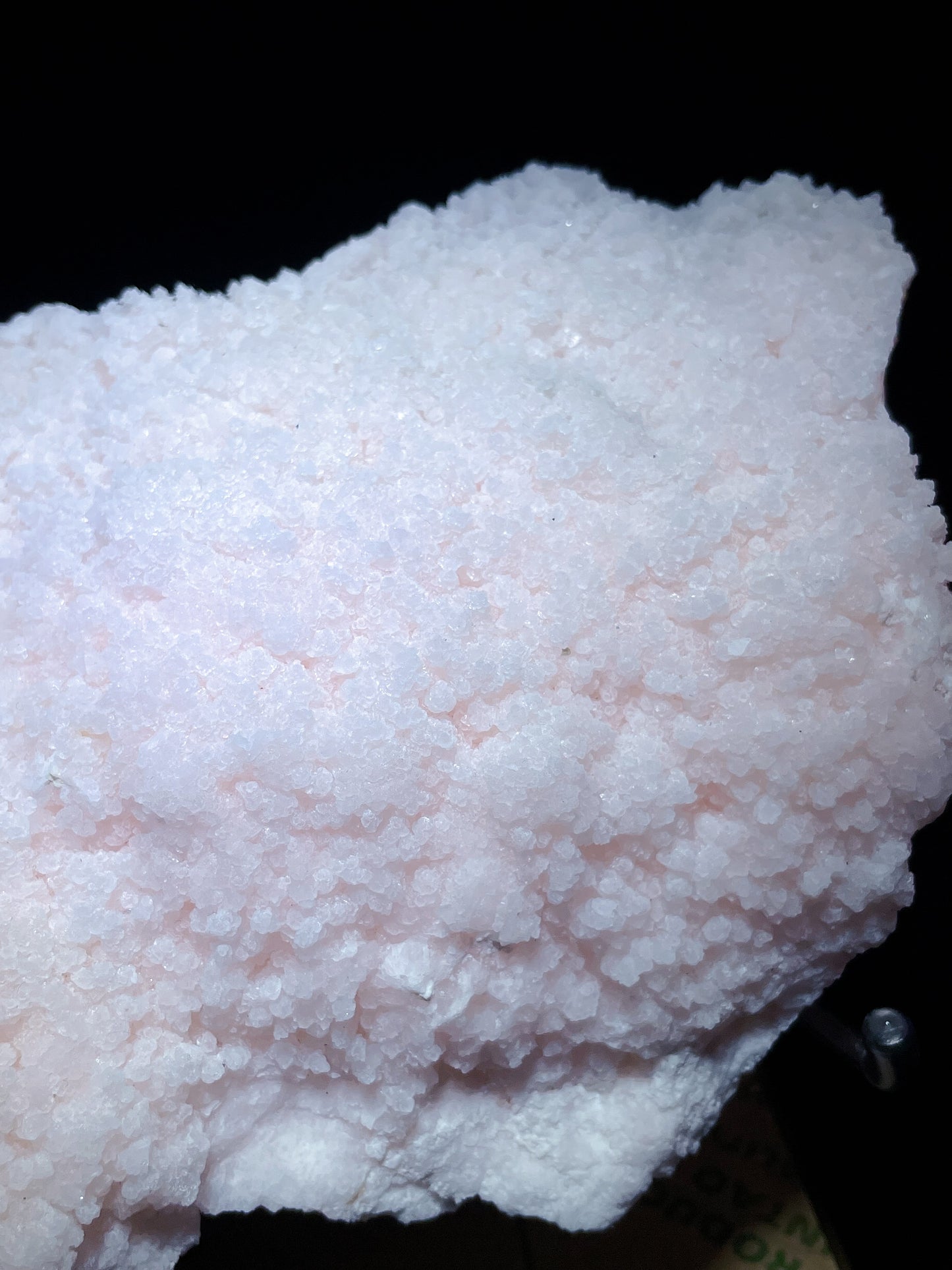 pink calcite origin Hunan