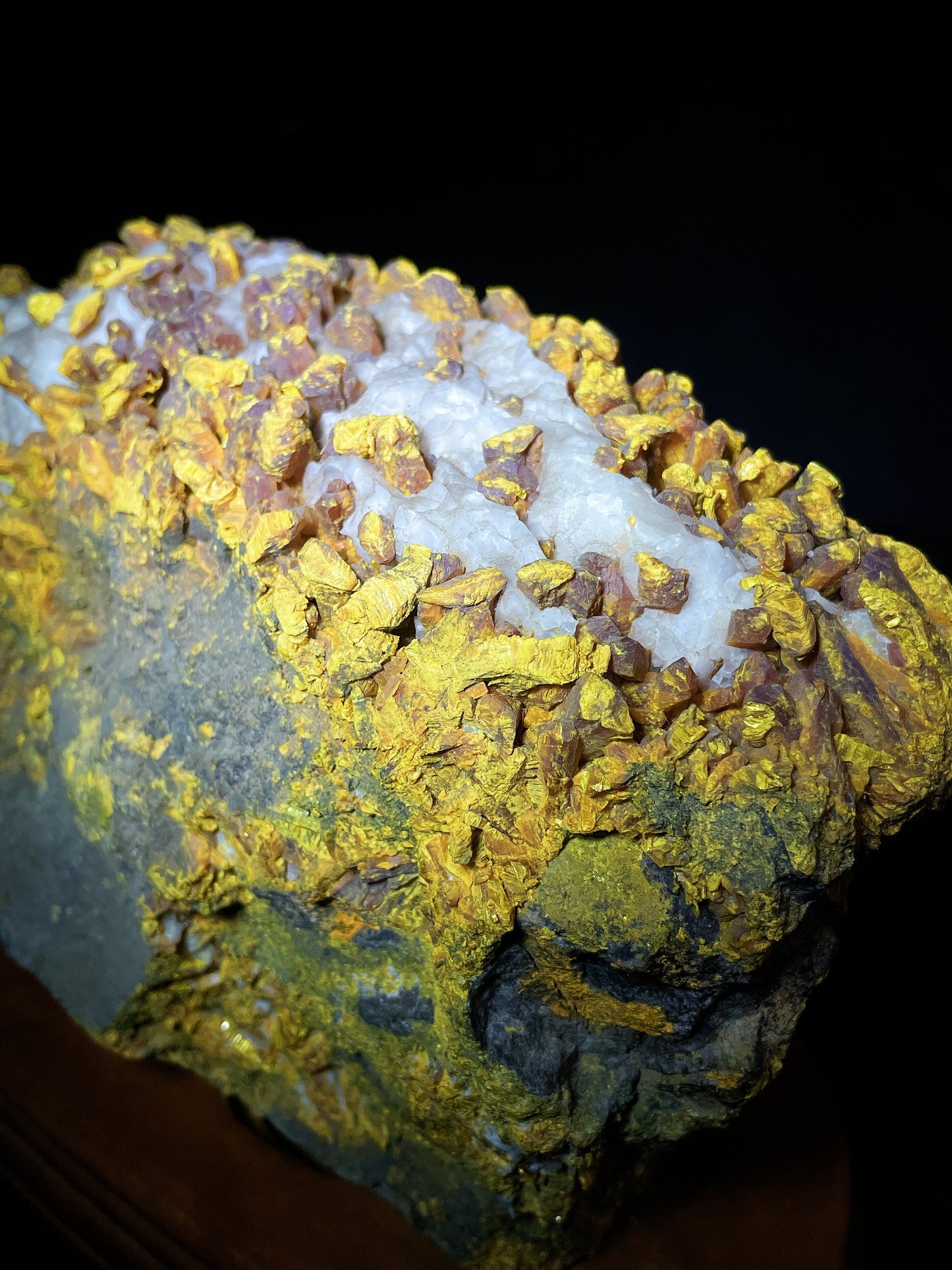 realgar raw stone Hunan China