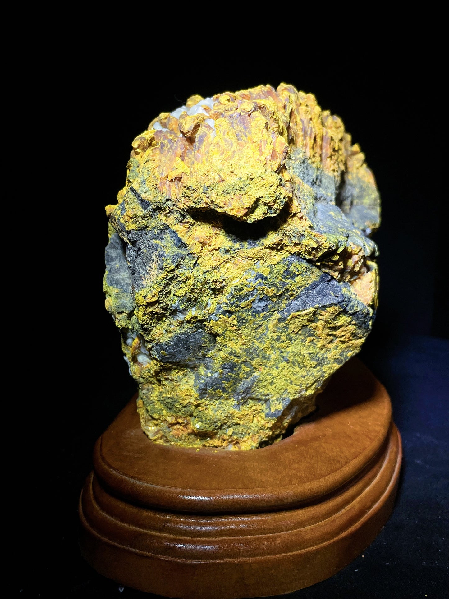 realgar raw stone Hunan China