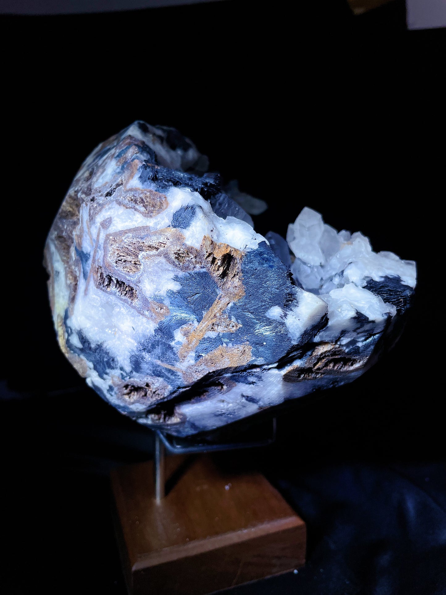 specularite with quartz specimen Jiangxi China