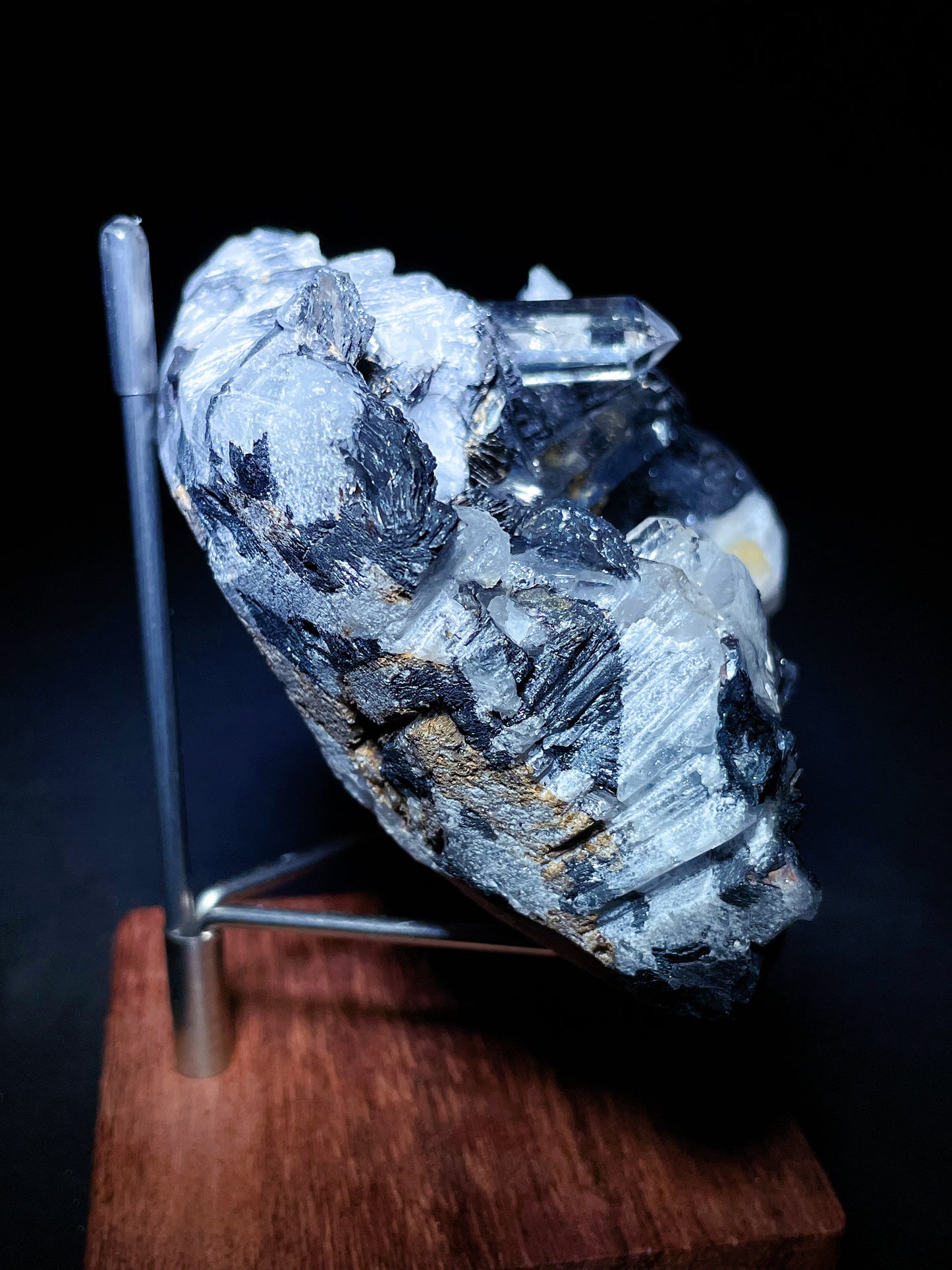 specularite with quartz specimen Jiangxi China