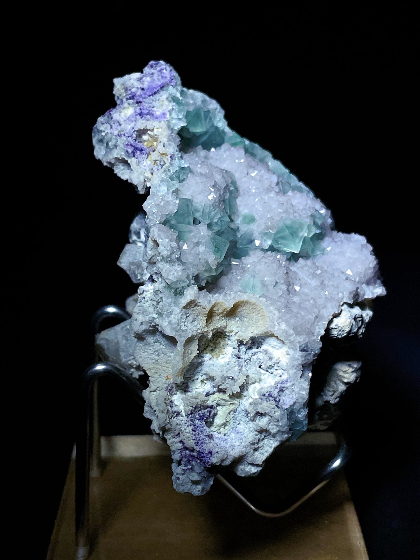 octangle fluorite with quartz specimen Inner Mongolia