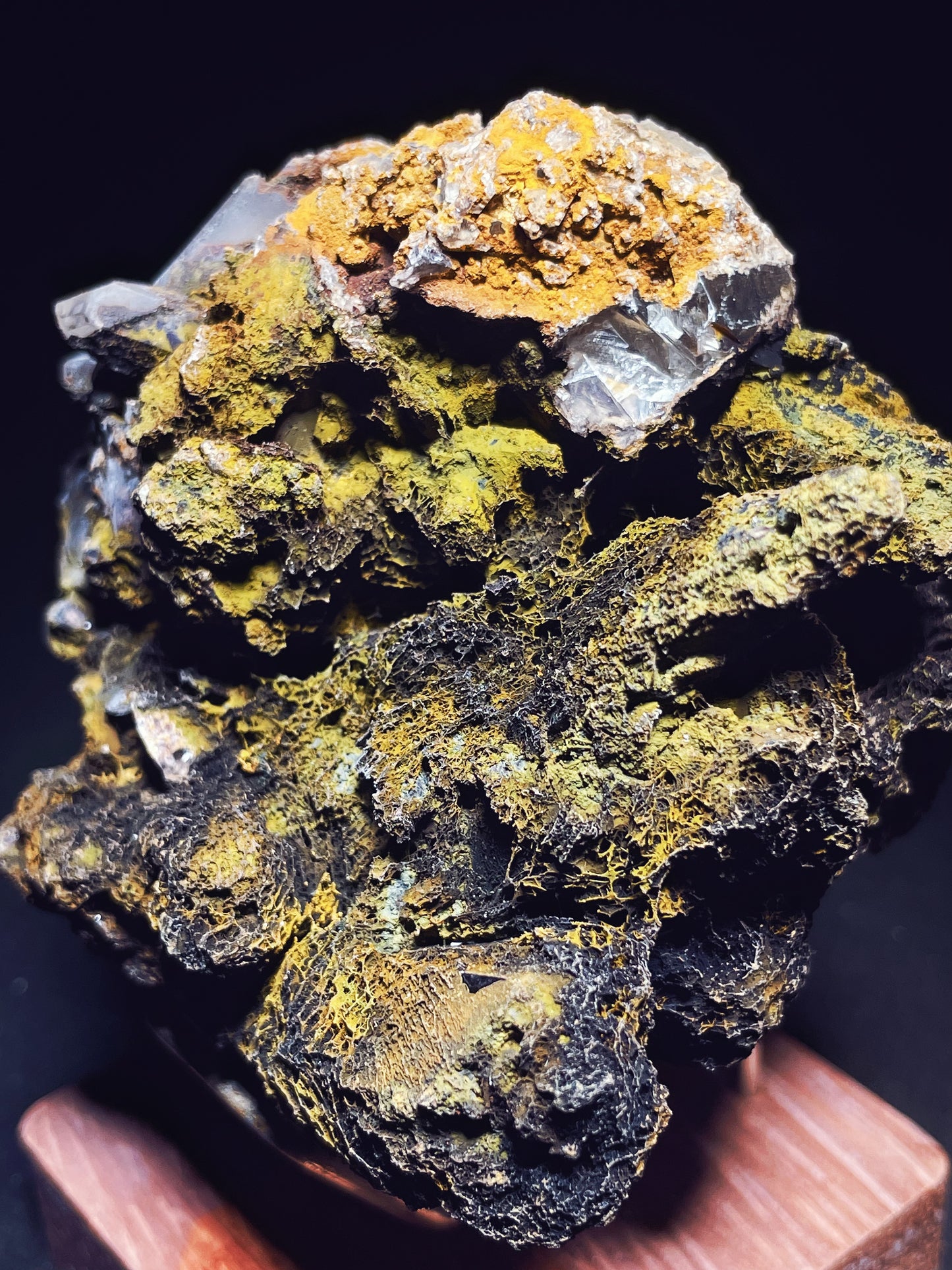 Pink garden quartz specimen origin Brazil