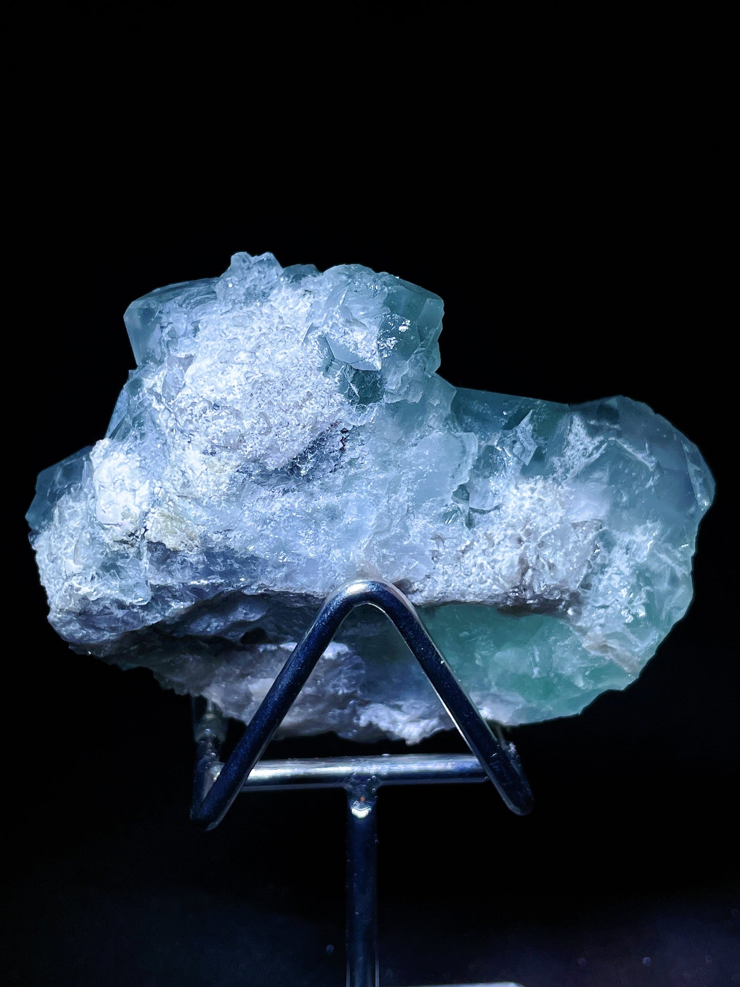 light green fluorite specimen Zhejiang China