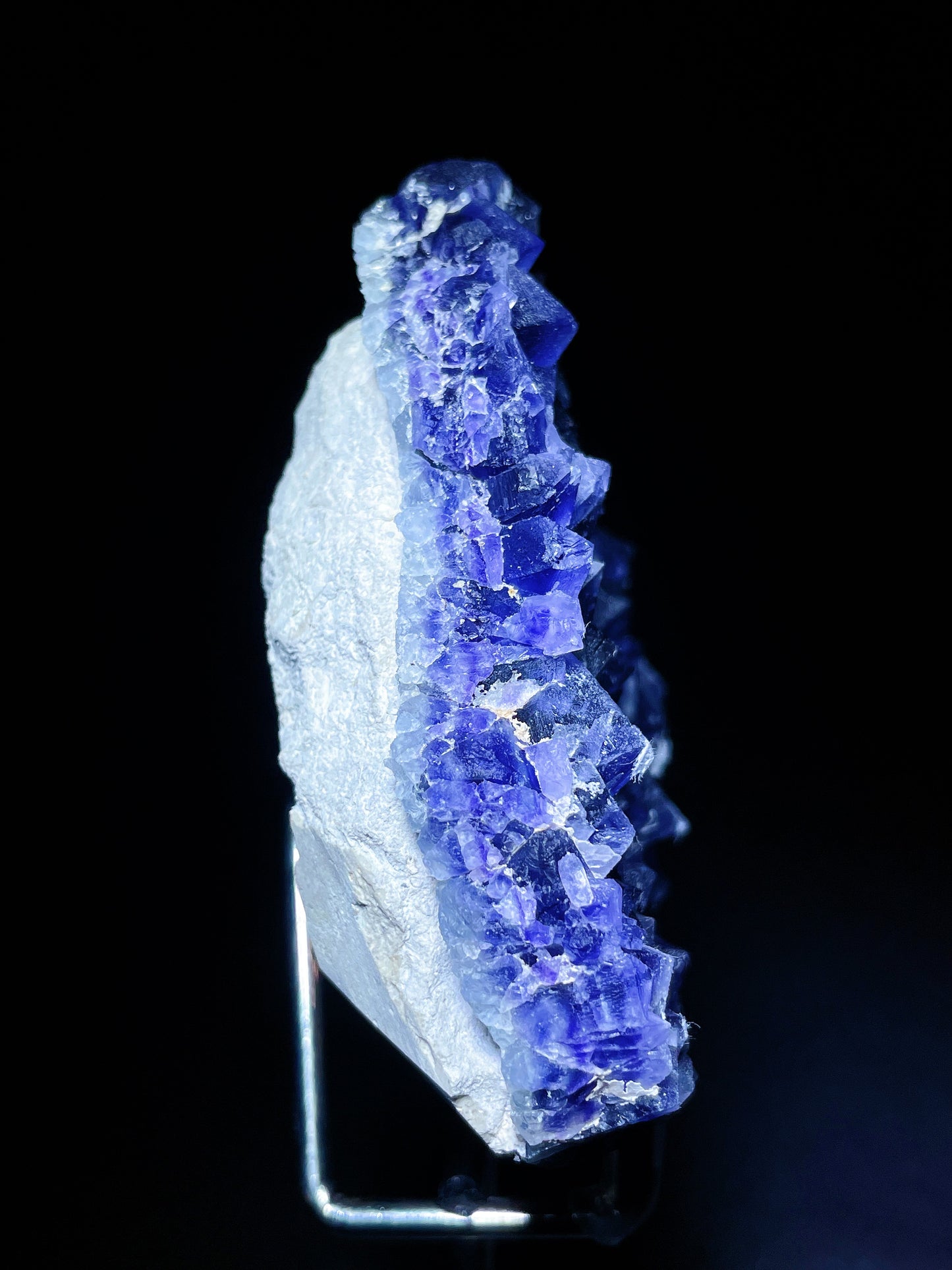 octahedron purple fluorite specimen Zhejiang China