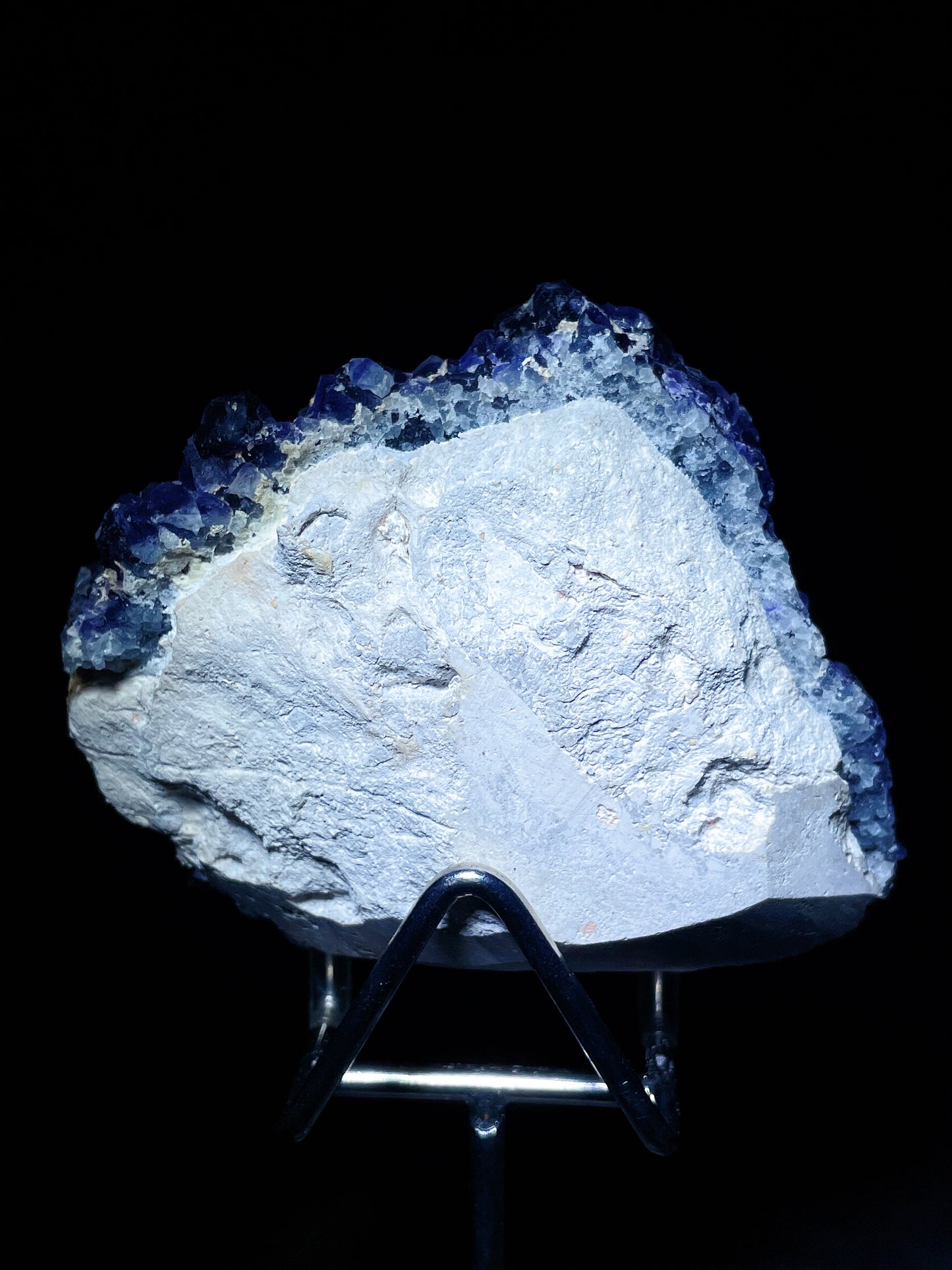 octahedron purple fluorite specimen Zhejiang China
