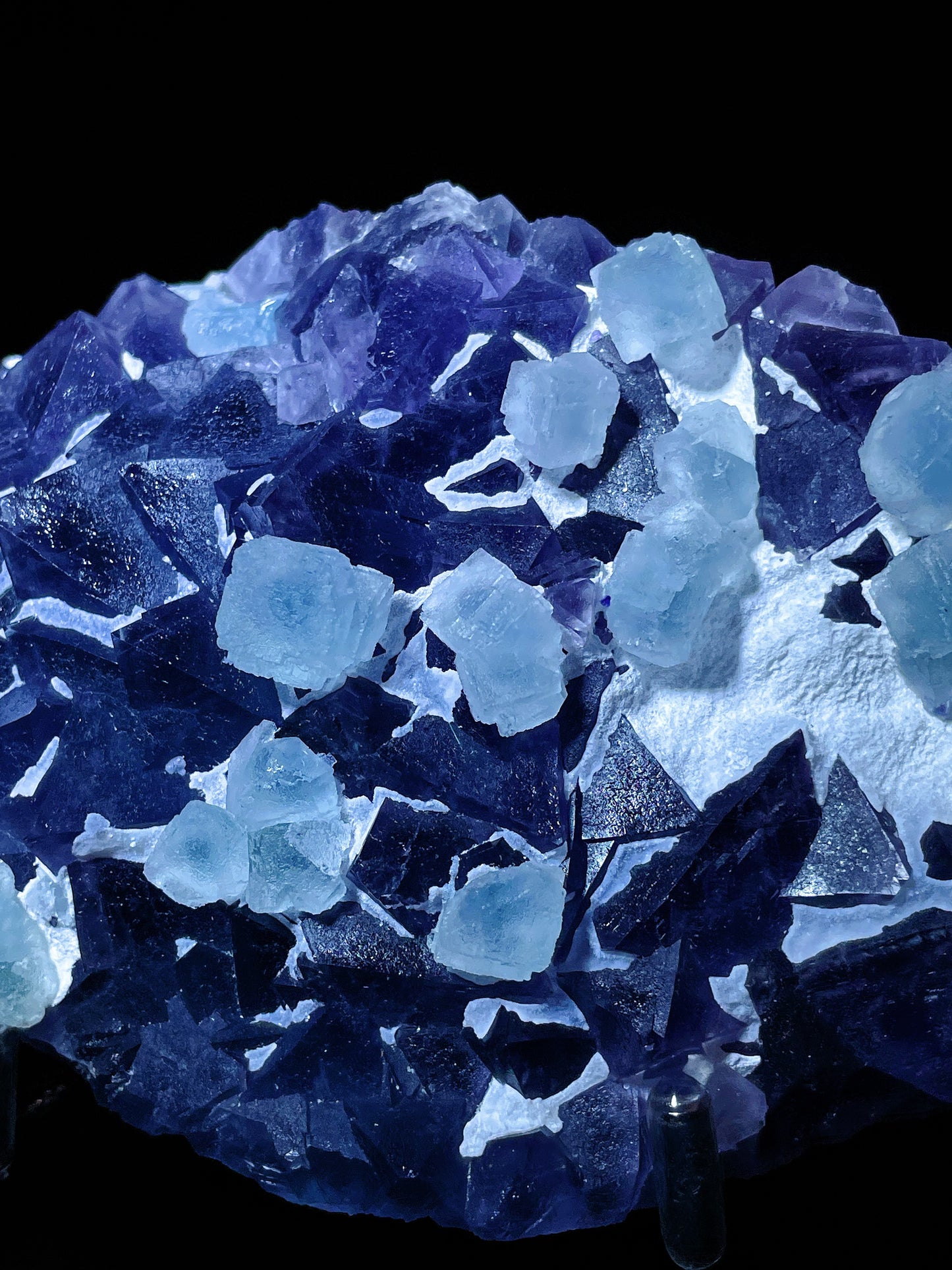 purple fluorite specimen Zhejiang China