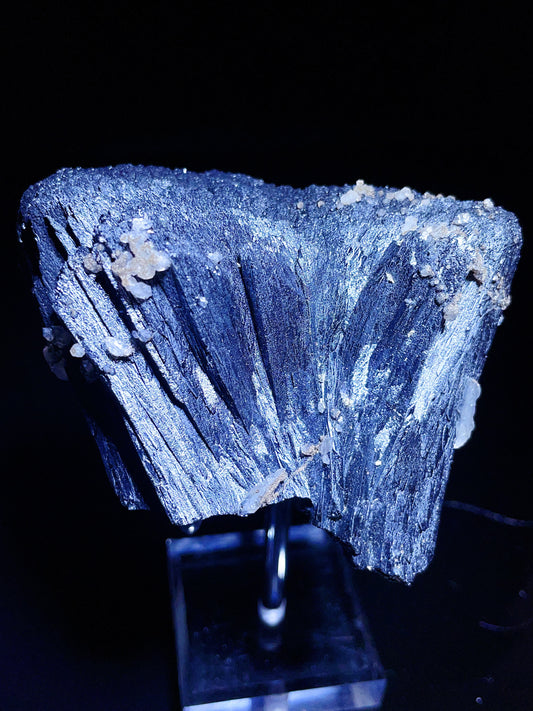 Inner Mongolia ilvaite specimen