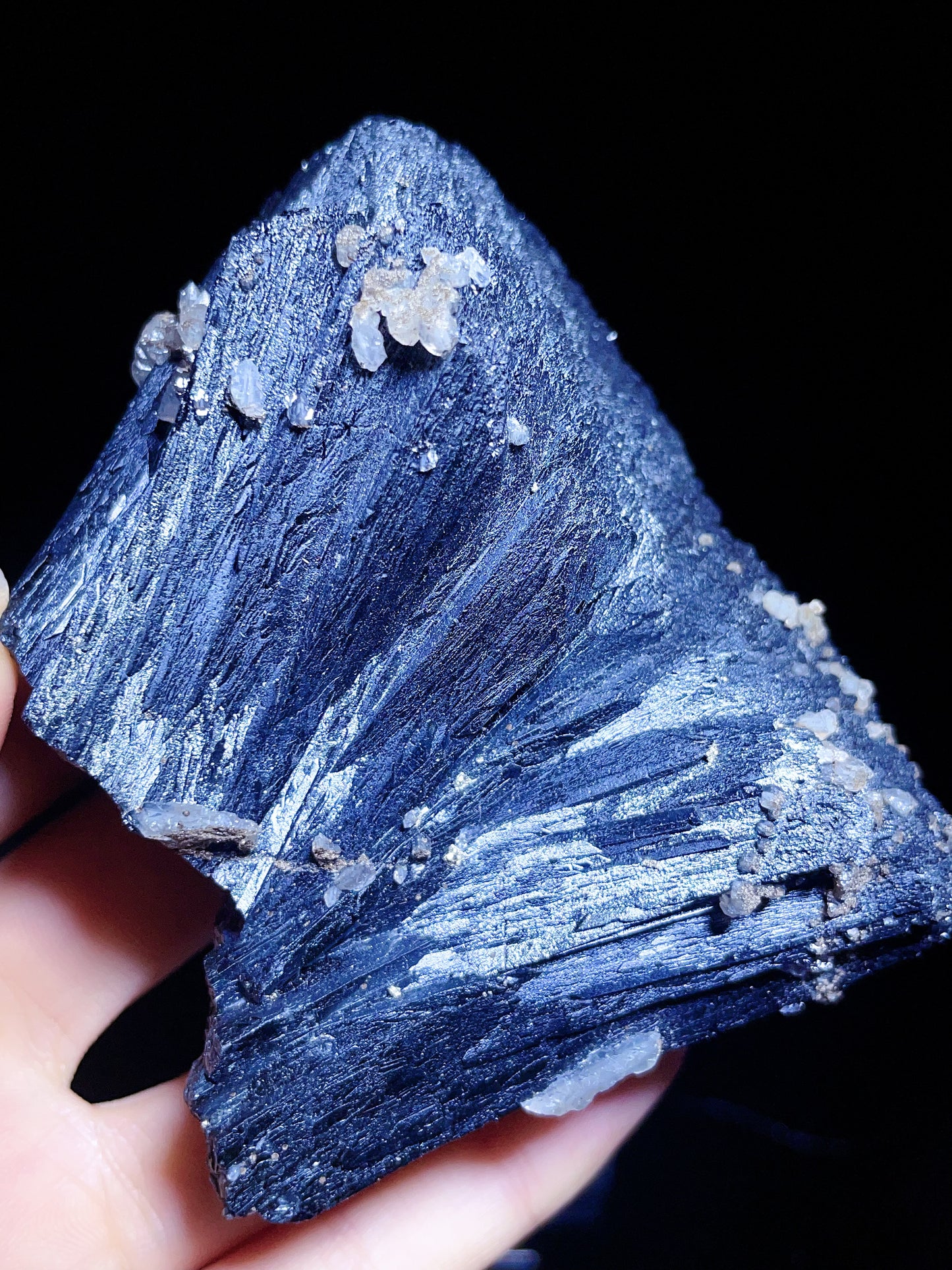Inner Mongolia ilvaite specimen