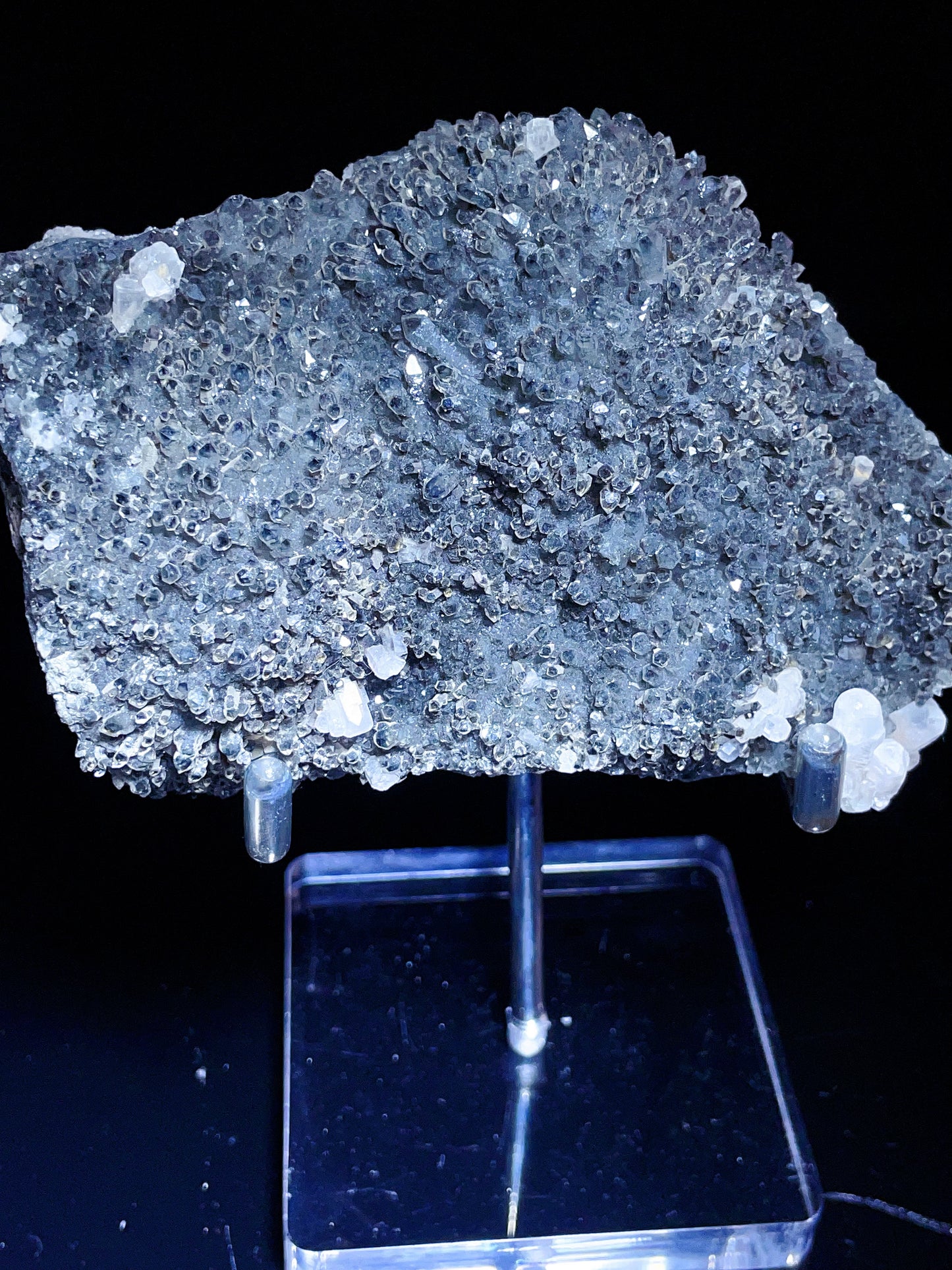 Fujian China green screw quartz specimen