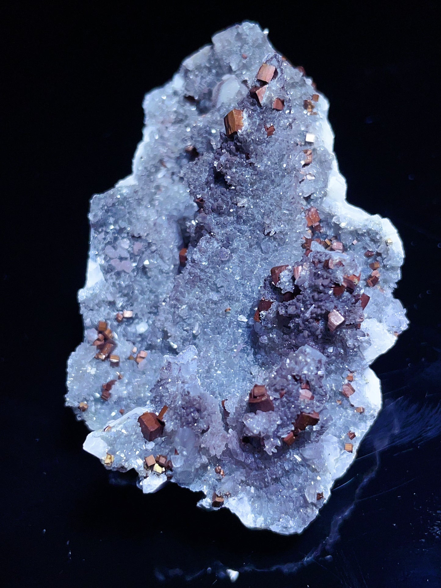 black dogteeth calcite with pyrite specimen from Hunan China