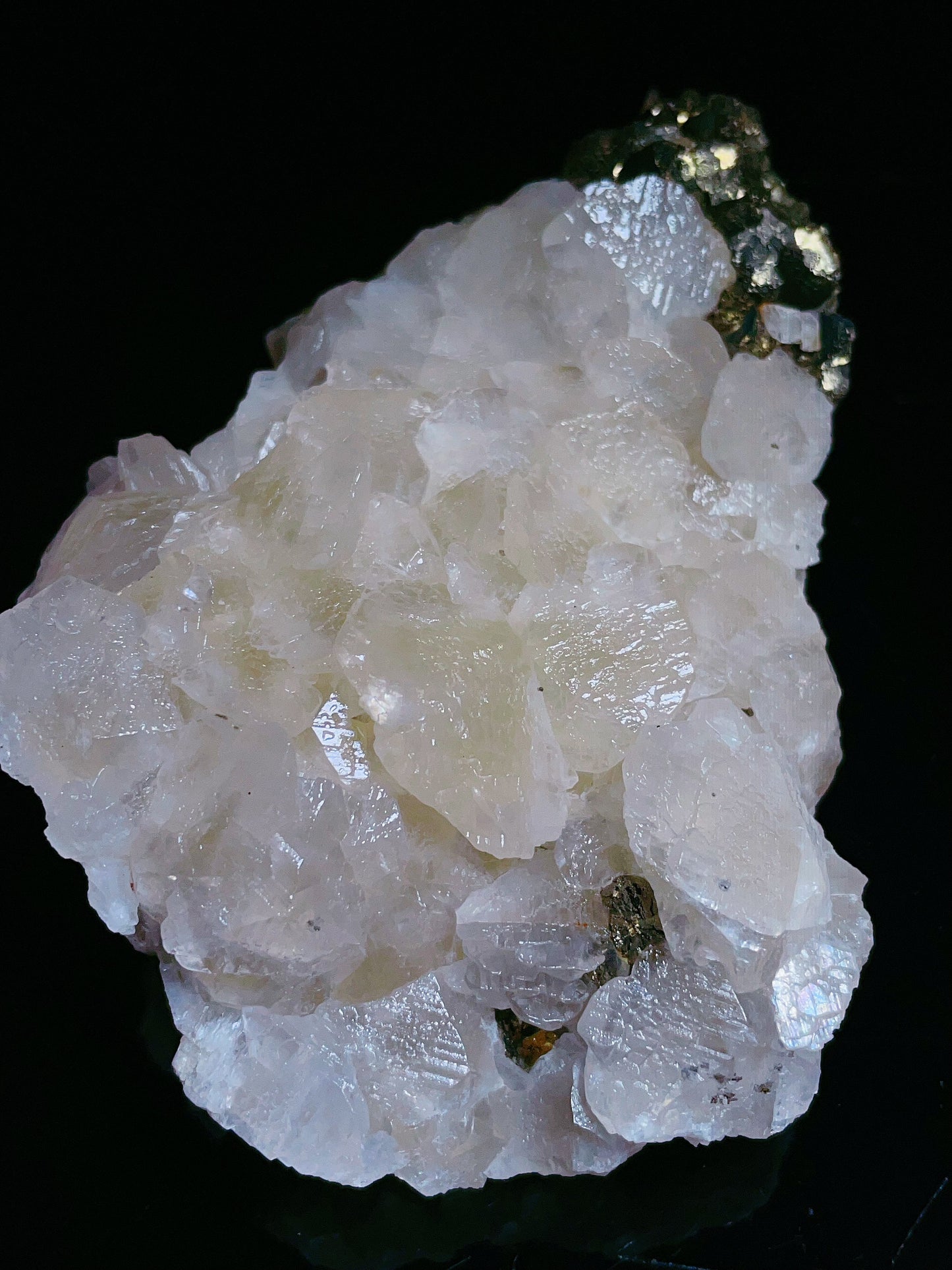 calcite with pyrite hails from Hubei Province