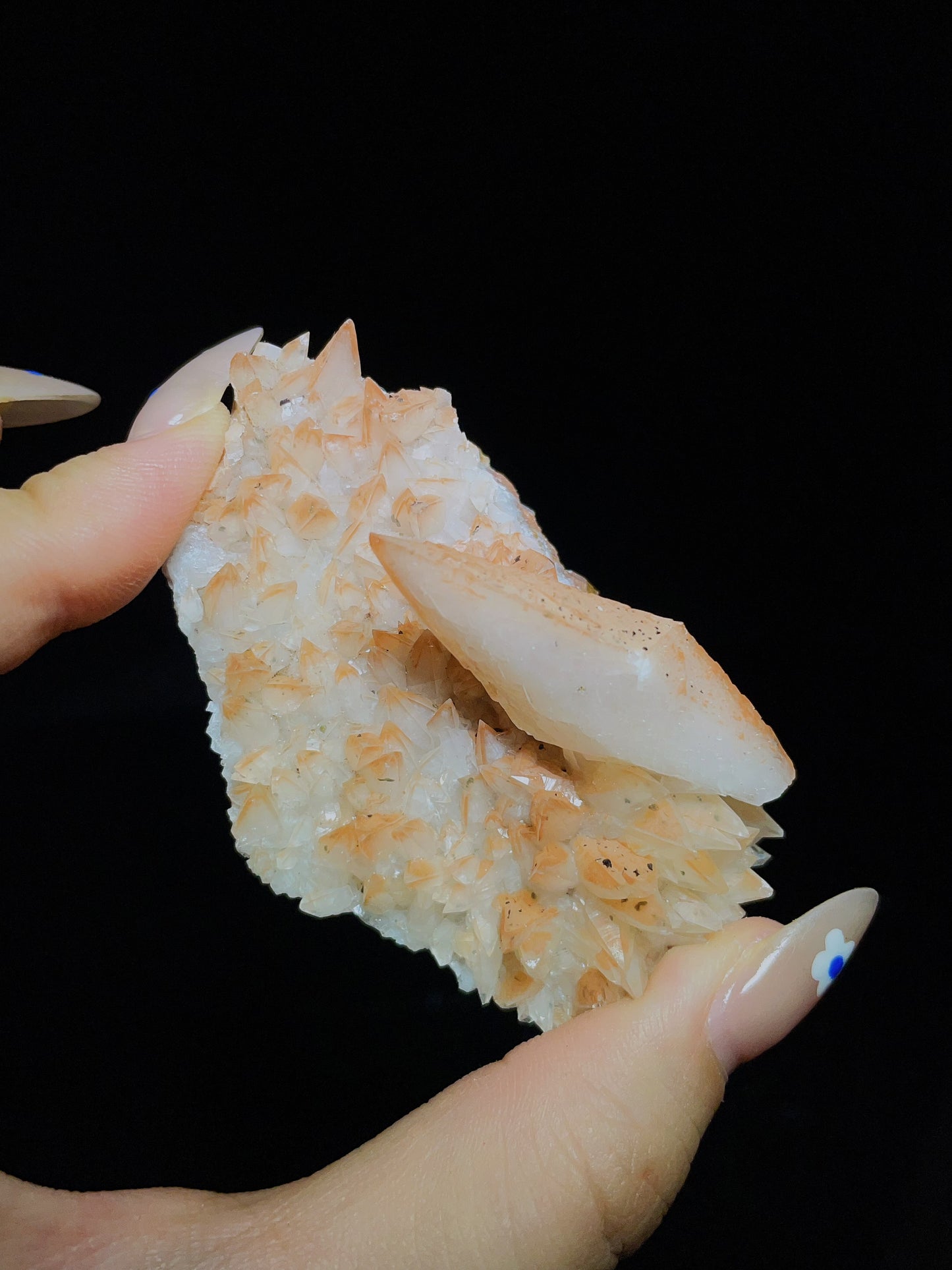 Dogtooth Calcite Cluster from Daye, Hubei, China.