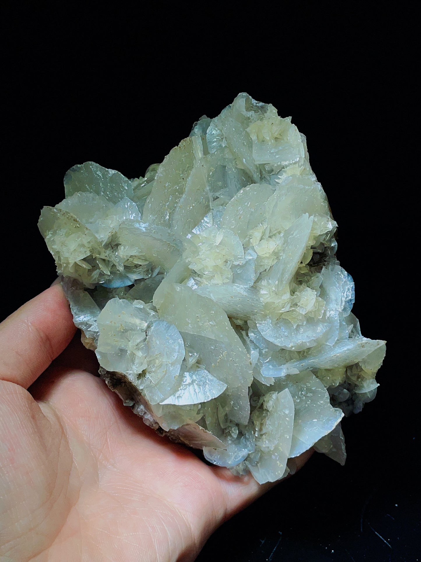 Swallowtail Twin Calcite from Zhangping, Fujian, China.