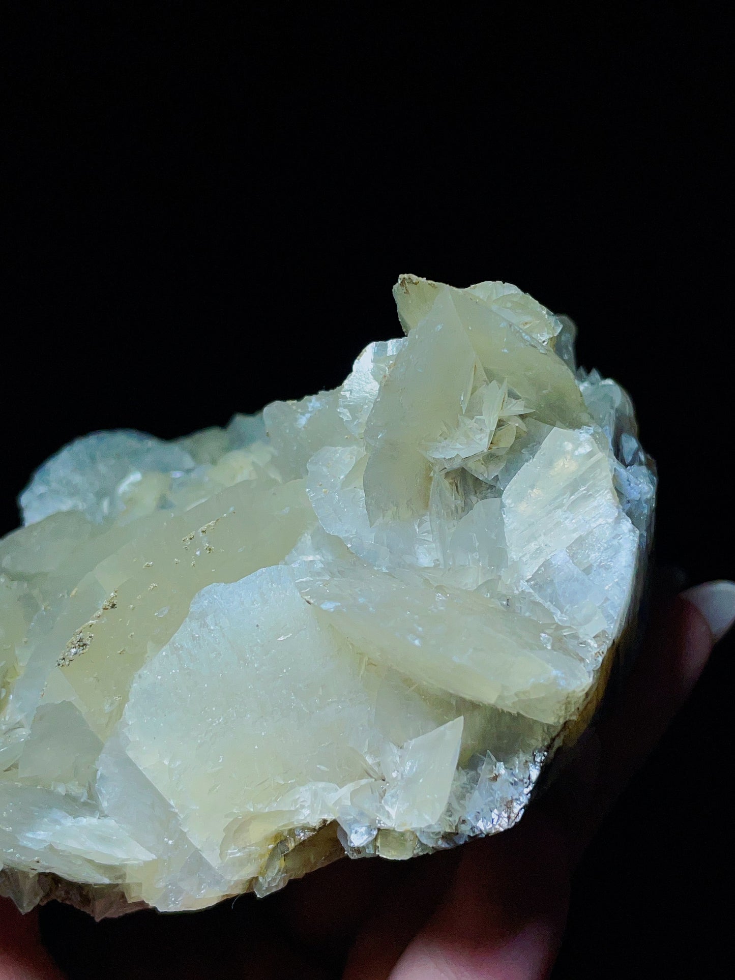 Swallowtail Twin Calcite from Zhangping, Fujian, China.