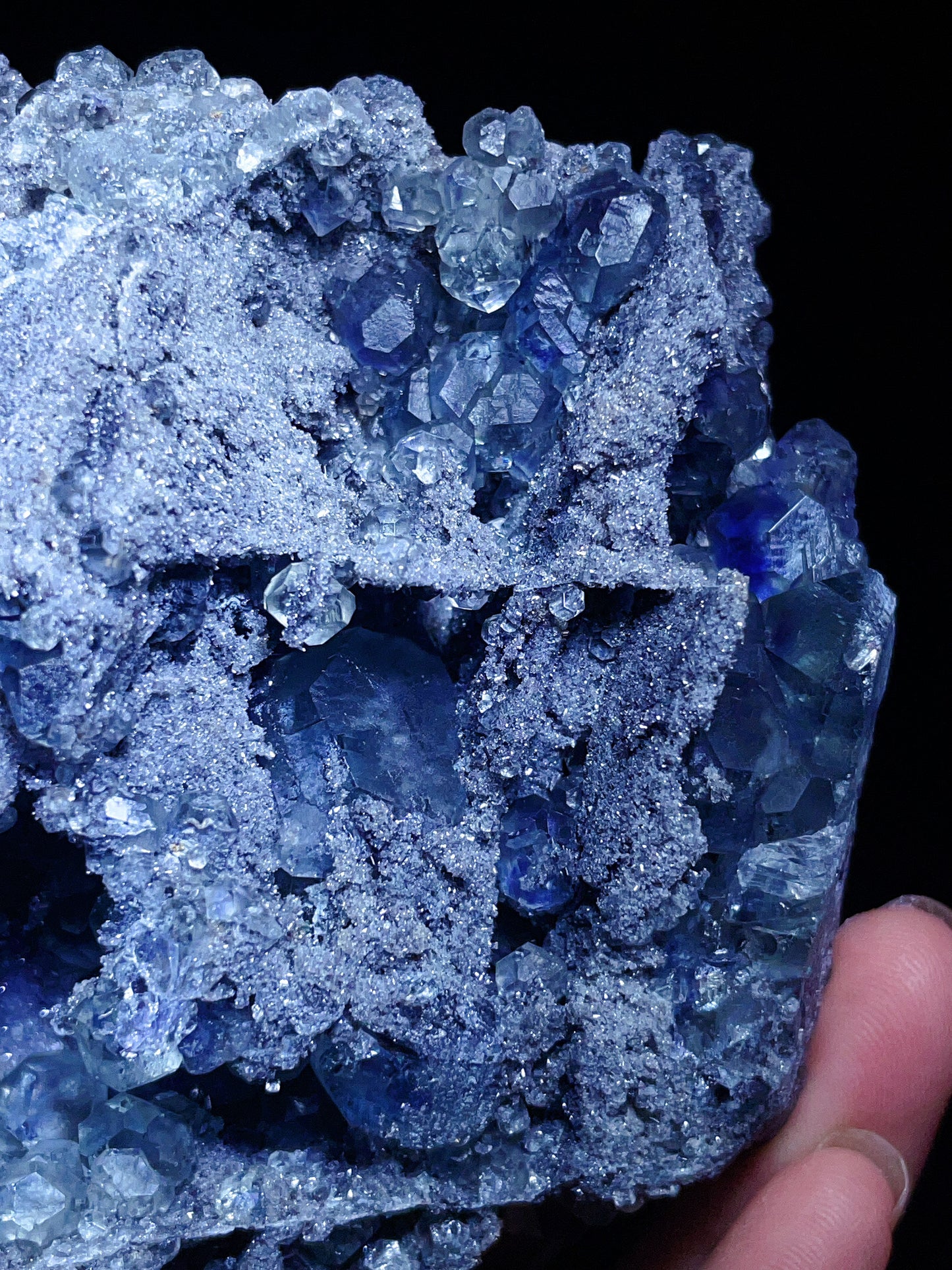 Fujian purple-blue fluorite