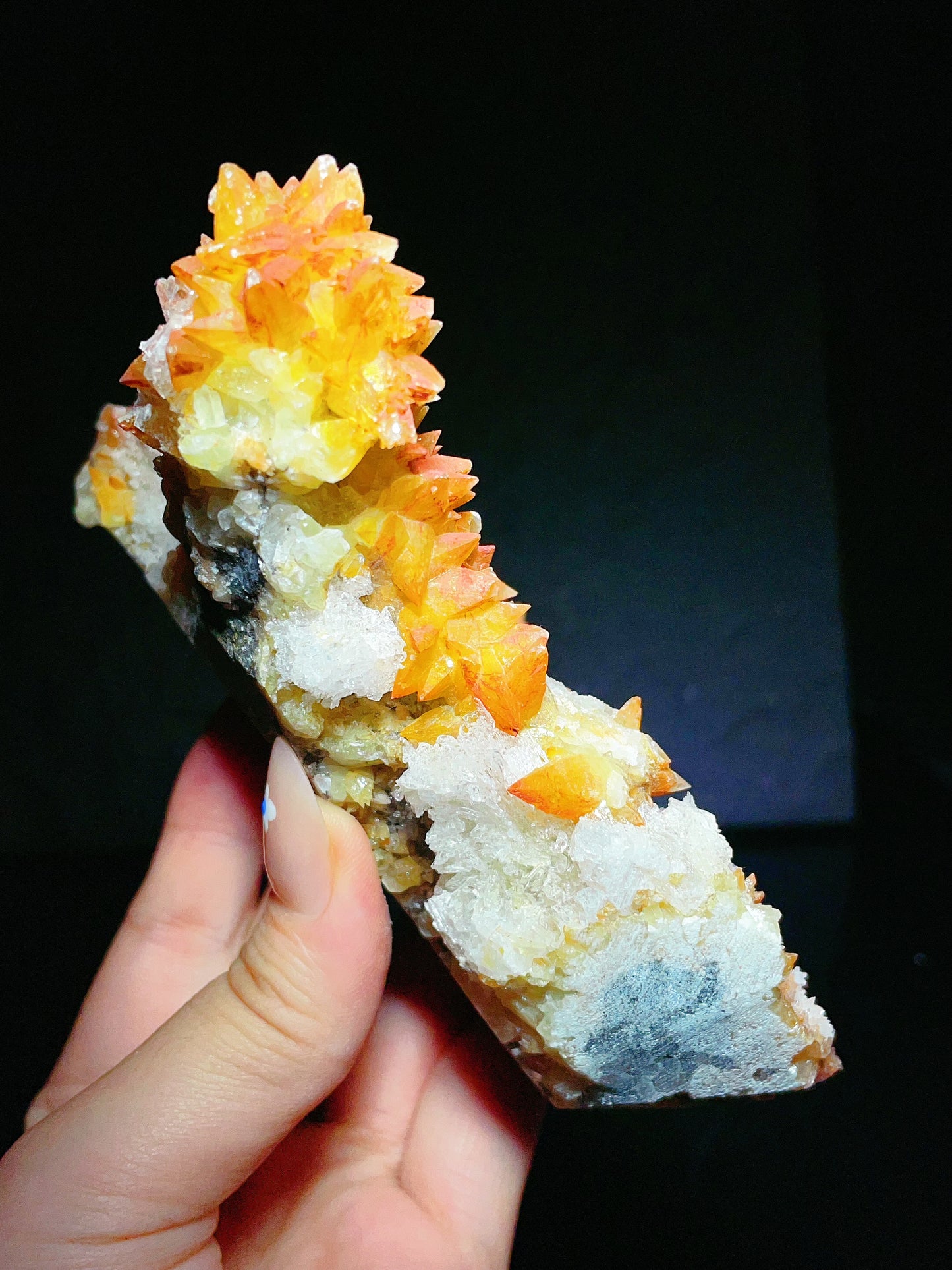 thorny spearhead calcite cluster from the famous Bat Cave Mine in Bijia Mountain, Weishan Dali.