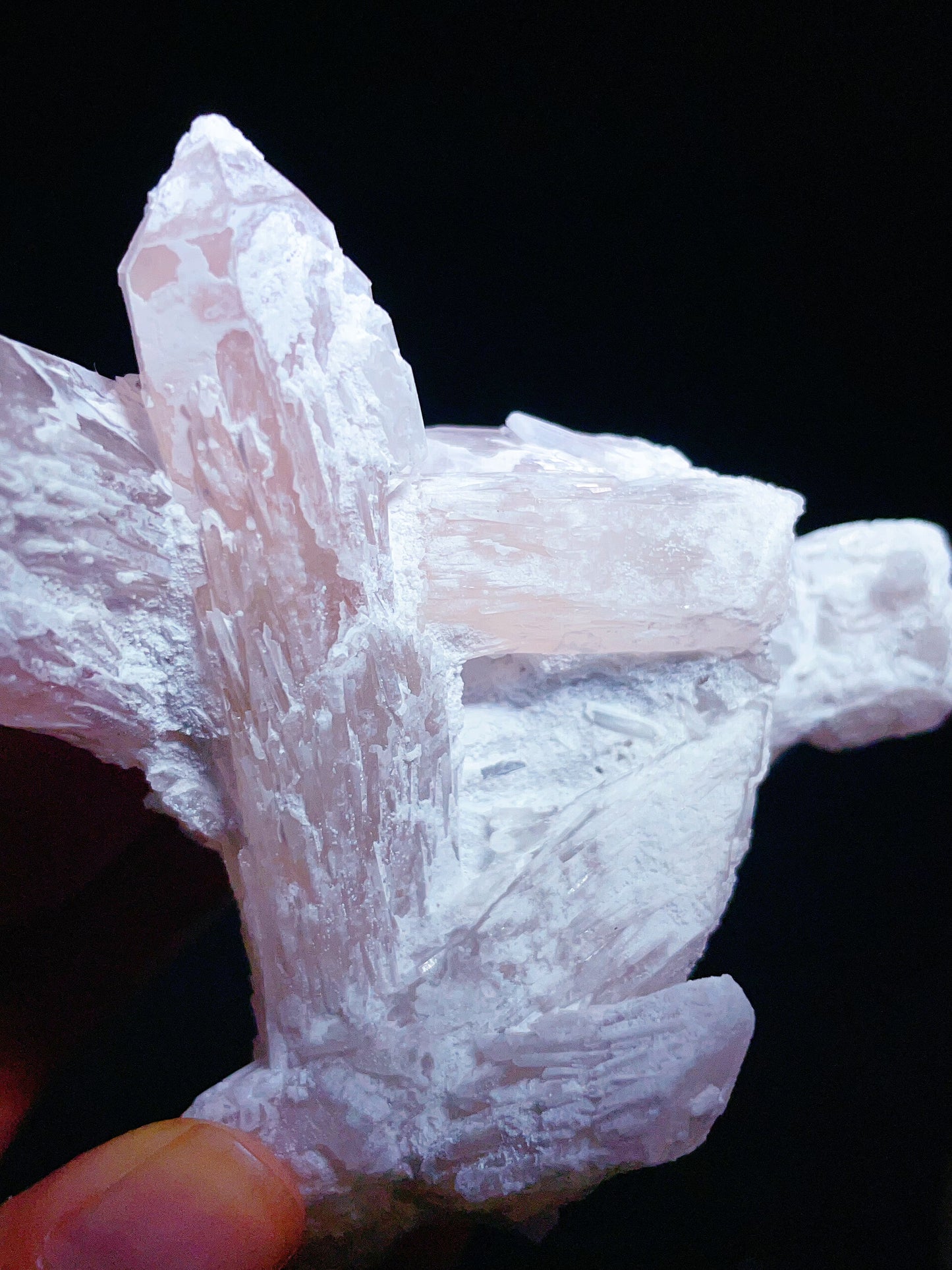 Pale red candle quartz specimen from Inner Mongolia