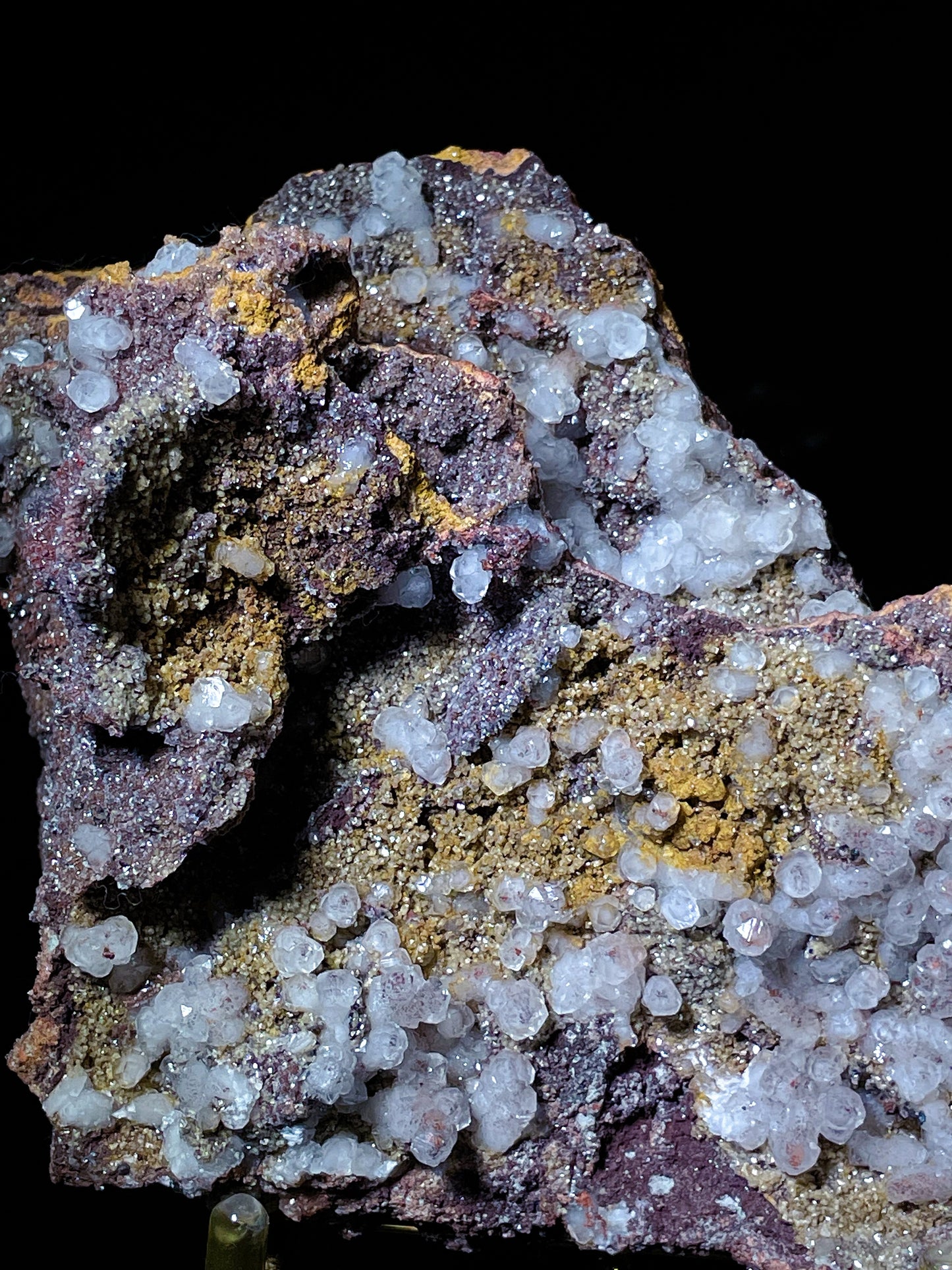 limonite  with calcite Hubei