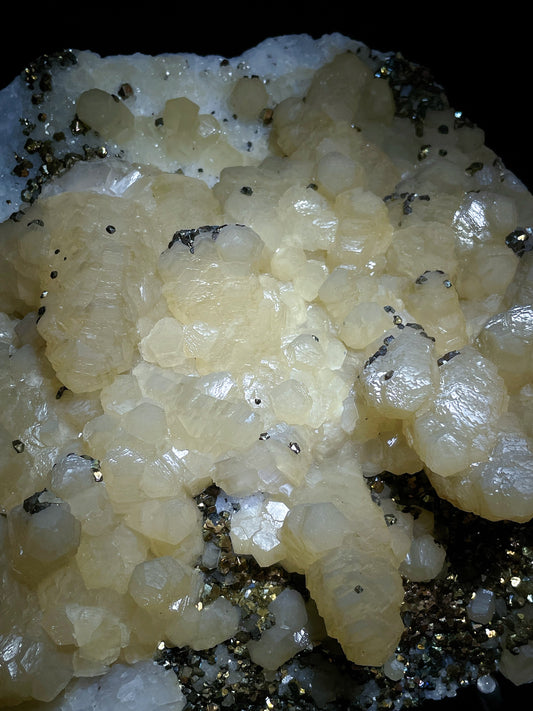 calcite with pyrite origin Fujian