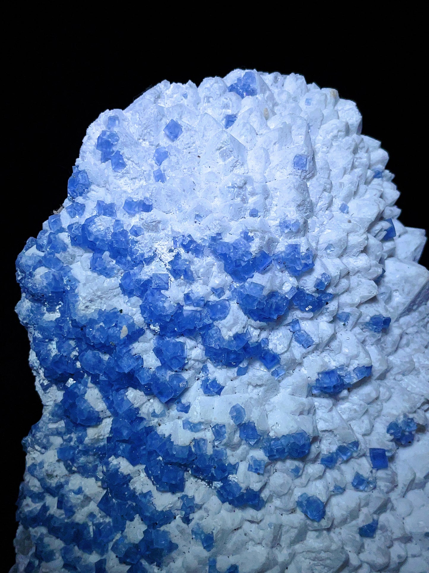 blue fluorite origin Hubei