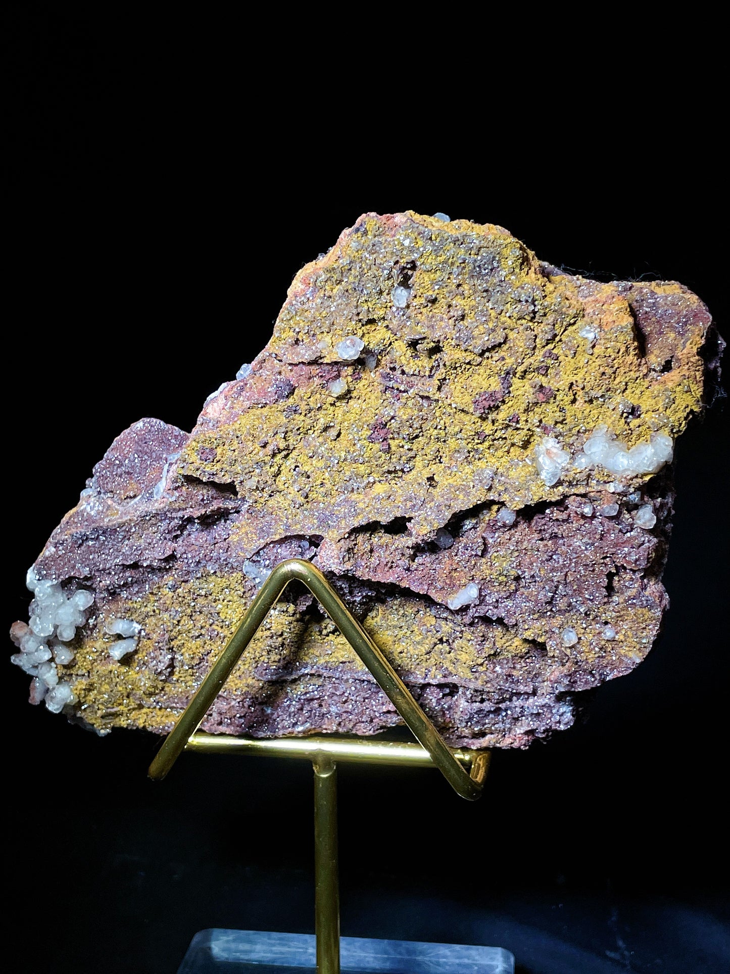 limonite  with calcite Hubei