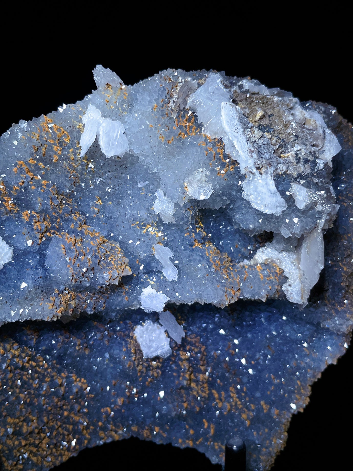 Hunan calcite with quartz specimen