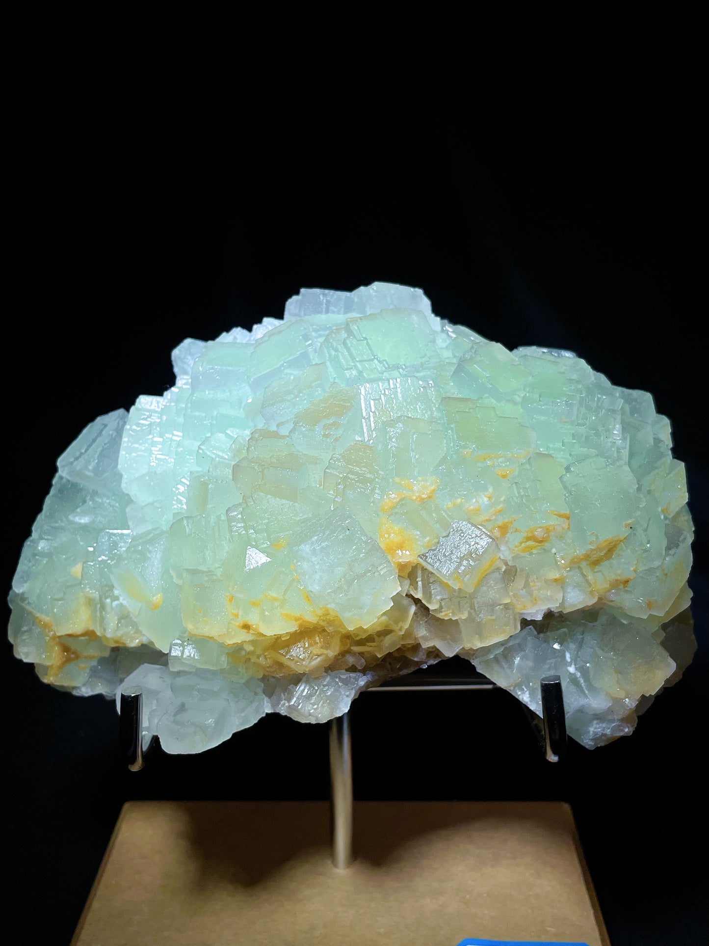 Hunan green fluorite specimen