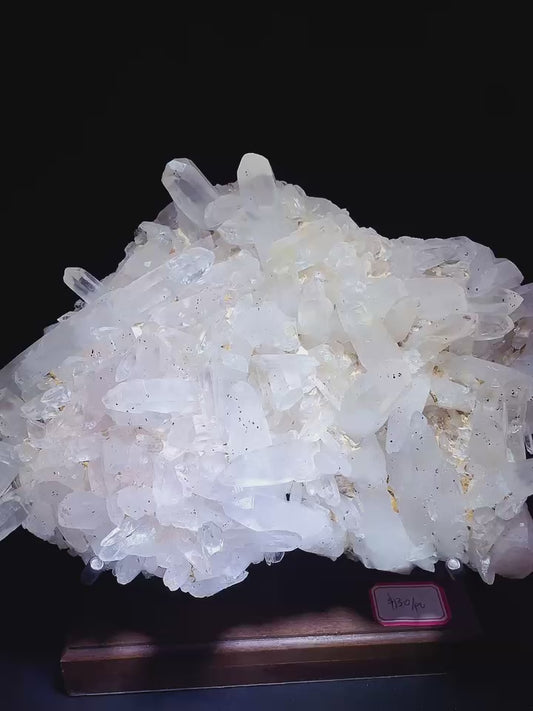Quartz cluster origin Madagascar