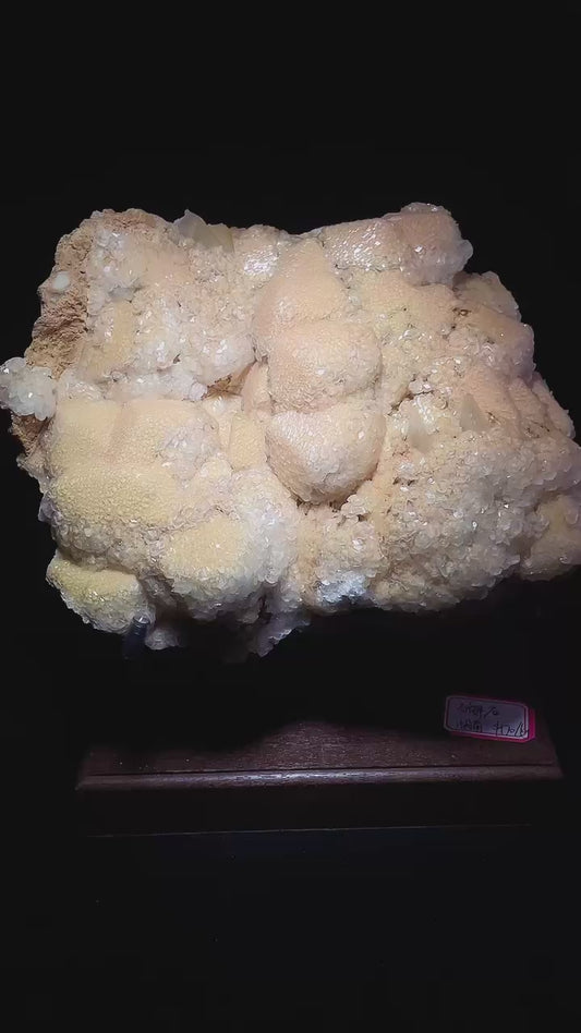 orange calcite origin Hunan
